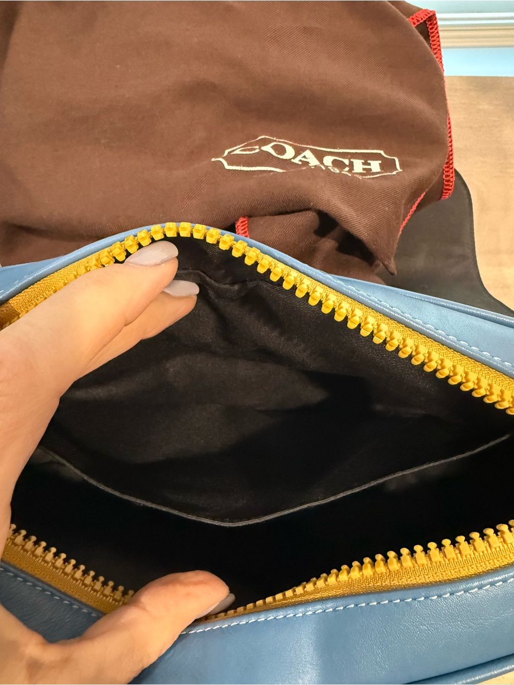 Coach Blue and Black Leather Messenger Bag with Yellow Logo Detail - Picture 8 of 9